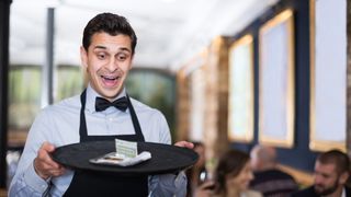 Bacșișul &icirc;n restaurante: c&acirc;ți bani se dau &icirc;n fiecare țară