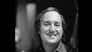 Neil Sedaka, o legendă a muzicii americane, a murit după o internare de urgență