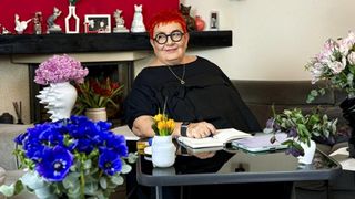 Cum e, de fapt, Ruxandra Ion pe platourile de filmare. &bdquo;Mama telenovelelor&rdquo;, demascată de Mădălina Bellariu