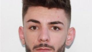Tatuajul &bdquo;2018&rdquo; de pe g&acirc;tul lui Vlad, frizerul criminal, are o semnificație legată de viață și de moarte. Povestea din spatele imaginii