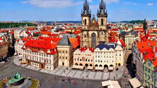 Unul dintre cele mai frumoase orașe din Europa atrage turiști cu prețuri surprinzător de mici