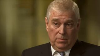 Fostul prinț Andrew, arestat chiar de ziua sa. Fratele monarhului britanic, acuzat de spionaj &icirc;n scandul Epstein