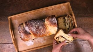 Panettone c&acirc;știgă teren &icirc;n fața cozonacului tradițional. C&acirc;t plătesc rom&acirc;nii pentru cozonacul italian