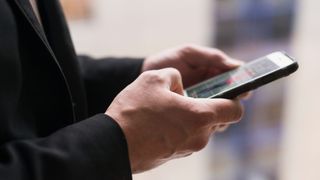 Un telefon banal, din ce &icirc;n ce mai căutat de colecționari pentru că valorează o mică avere