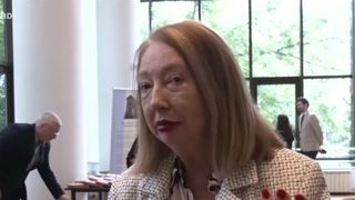 Surprins la morm&acirc;ntul Rodicăi Stănoiu după deshumarea fostului ministru, t&acirc;nărul ei soț a avut de spus un singur lucru