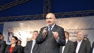 Elena Udrea a publicat imagini uitate cu Bolojan: Nu vrea să se știe că a luptat pentru demiterea lui Traian Băsescu