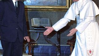 Ceaușescu, Papa și greco-catolicii, o afacere pierdută de Vatican