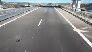 Autostrada din Rom&acirc;nia care nu se mai termină: birocrație, &icirc;nt&acirc;rzieri și bani europeni pierduți. Raport