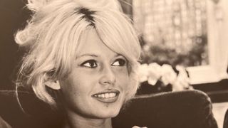 Președintele Macron nu e dorit la &icirc;nmorm&acirc;ntarea lui Brigitte Bardot. Rudele au decis altceva