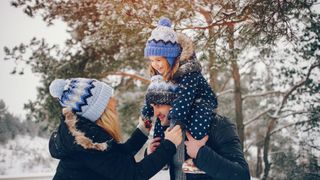 Care sunt criteriile după care familiile își aleg vacanța de Crăciun în 2025