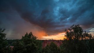 Prognoza meteo, 12 aprilie. Val de aer polar peste Rom&acirc;nia &icirc;n prima zi de Paște