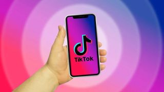 TikTok are noi probleme &icirc;n Europa. Ce va decide Comisia Eruopeană