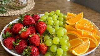 Trei fructe populare, &icirc;n topul reziduurilor de pesticide, potrivit celui mai amplu control realizat &icirc;n UE