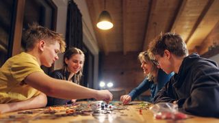 Cum să scapi de plictiseală &icirc;n zilele geroase: activități perfecte &icirc;n casă