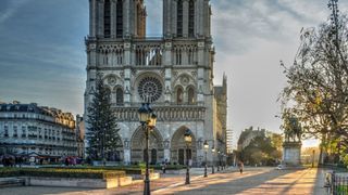 Catedralele gotice, proiecte &icirc;ntinse pe secole. Care sunt mecanismele care le-au făcut posibile