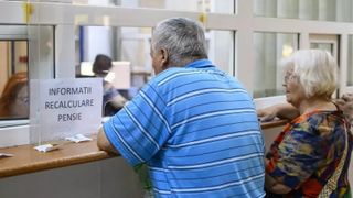 ALERTĂ! Rom&acirc;nii NU mai pot ieși la PENSIE! Documentul din cauza căruia răm&acirc;n fără BANI