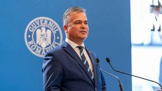 Premierul desemnat Adrian Veştea, anunţ surpriză duminică la miezul nopţii