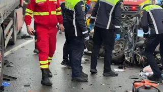 Cine sunt cei 5 bărbați care au murit &icirc;n accidentul din Cluj. Doi dintre ei aveau 16 și 17 ani. Altul de 39 de ani &icirc;și serba m&acirc;ine ziua de naștere. Lucrau la autostradă și se &icirc;ndreptau spre job!