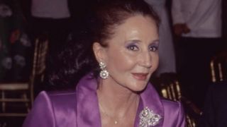 Off, ce veste a venit chiar &icirc;n prima zi a anului! S-a stins marea doamnă! Adio! Ce frumos a trecut prin viață, iar acum a plecat la Cer!