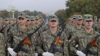 Vești nu tocmai bune pentru băieții care au făcut 18 ani. De ce au fost chemați la centrele de recrutare. Serviciul militar obligatoriu NU a fost ANULAT &icirc;n Rom&acirc;nia!