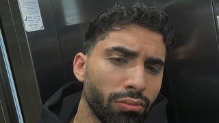 VIDEO Ahmed "demascat" de cei mai atenți fani ai emisiunii de la Kanal D. DETALIUL CARE L-A DAT DE GOL pe concurentul din Casa Iubirii! Cum va reacționat când va vedea ACESTE IMAGINI cu el: "Doamne! "Măcar dacă ar..."