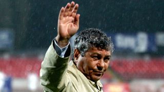 VIDEO Mircea Lucescu, condus pe ultimul drum! DETALIUL DUREROS care a umbrit slujba de înmormântare și a provocat fiori reci