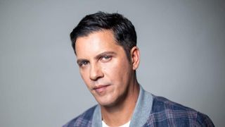 Motivul pentru care Lucian Viziru a cerut ordin de protecție. CE SE ÎNTÂMPLĂ în familia sa? NU CREDEA CĂ O SĂ SE AJUNGĂ AICI: "În timpul audierii, acesta a declarat că îi este teamă şi că se gândeşte că ar putea să îl înjunghie. Şi..."