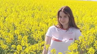 VIDEO CE S-A ÎNTÂMPLAT, DE FAPT, LA LOCUL TRAGEDIEI din Bihor și ce a dezvăluit tatăl vitreg al elevei de 18 ani A ȘOCAT comunitatea: "M-am pus în genunchi. Criminalul i-a...Vezi mai mult