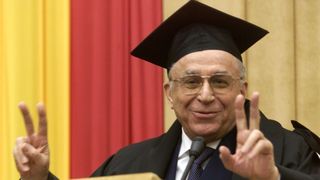 Ultimele cuvinte ale fostului președinte au devenit virale: "Sper și cred că toate acestea sunt posibile, pentru că știu Președintele cărei țări am fost, pe care am slujit-o cu demnitate". Care a fost ultimul mesaj lăsat de Ion Iliescu pentru români