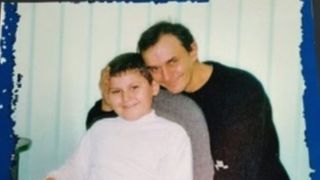 Ei sunt tatăl și fiul care s-au aruncat de la balconul blocului de pe Calea Romanilor! Sorin și Alexandru și-au pus capăt zilelor împreună