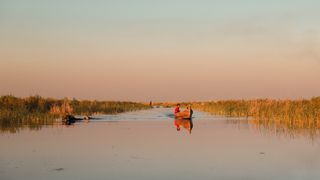 ULTIMĂ ORĂ! Ambarcațiune scufundată în larg din cauza vremii! 54 de morți și zeci de dispăruți! PRIMELE DETALII