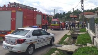 BREAKING NEWS! Incident rutier grav &icirc;n județul Argeș, &icirc;ntre un autoturism și un motocultor