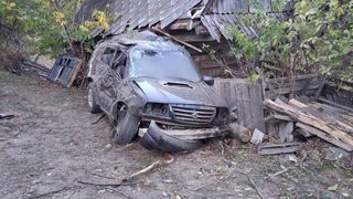 Un bărbat de 64 de ani și-a pierdut viața după ce mașina &icirc;n care se afla s-a răsturnat &icirc;ntr-o r&acirc;pă de peste 50 de metri, &icirc;n Cluj