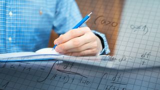 Simulare Evaluarea Națională Matematică 2026: Care sunt subiectele și baremele de azi