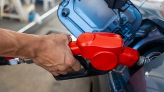 Țara vecină care are prețul de 7.4 lei la carburanți. C&acirc;t costă, mai exact, un litru de benzină