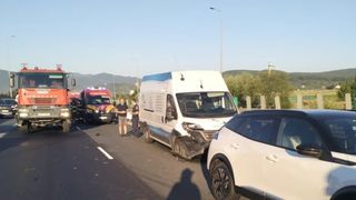 Incident rutier cu patru mașini pe A1! Traficul a fost deviat pe o singură bandă, &icirc;n apropiere de Sibiu
