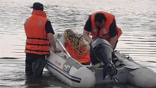 Un bărbat de 57 de ani a fost găsit fără suflare &icirc;n apele de derivație al Canalului Siret, &icirc;n județul Vrancea