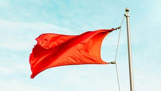 Avertizare pe litoralul românesc. Steagul roșu este din nou arborat! Valurile ating 2 metri în înălțime