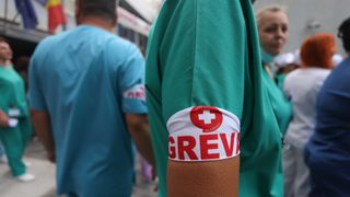 Grevă generală azi &icirc;n spitalele din Rom&acirc;nia! Ce servicii vor fi oprite și ce se &icirc;nt&acirc;mplă cu bolnavii