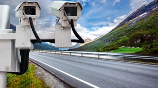 Primul oraș din Rom&acirc;nia care a implementat radarele e-Sigur. Amenzile rutiere vor ajunge la șoferi prin poștă