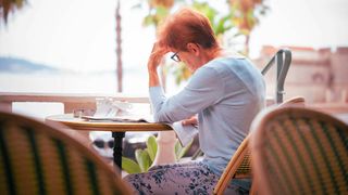 Pensionarii, revoltați după plata CASS. Câți bani le-au fost tăiați din pensie: „E foarte dureros”