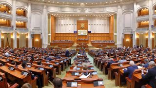 Adrian Veștea a depus lista oficială a miniștrilor care ar urma să facă parte din Guvernul Rom&acirc;niei. Luni are loc votul final