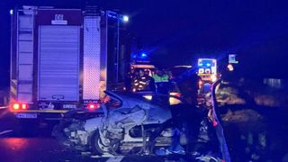 BREAKING NEWS Un autocar plin cu copii s-a răsturnat pe Drumul Expres Pitești-Craiova. O persoană și-a pierdut viața