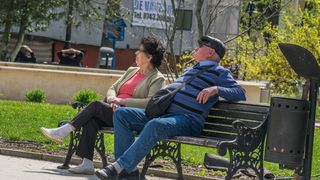 Data la care intră pensiile românilor în luna noiembrie 2025