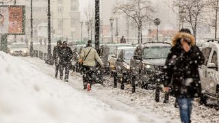 Zonele din România unde va ninge de Paște și de 1 Mai 2026. Meteorologii au actualizat prognoza meteo pentru următoarele două luni