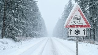 Este cod galben de ninsori! Prognoza meteo ANM pentru joi, 8 ianuarie 2026: Meteorologii ANM anunță ger și viscol în anumite regiuni din țară