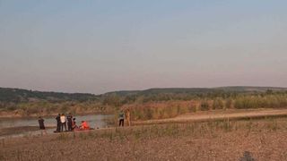 Un adolescent de 16 ani s-a stins din viață după ce a mers la scăldat &icirc;n r&acirc;ul Siret, &icirc;n județul Bacău