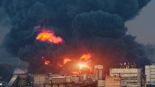 Incendiu la un azil de bătrâni! Cel puțin 11 persoane au MURIT