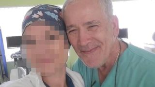 Anchetatorii iau in calcul 3 ipoteze &icirc;n cazul medicului incendiat &icirc;n propriul apartament. Apropiații fac dezvăluiri despre ultimele clipe din viața lui