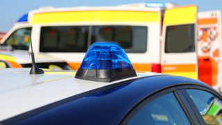 Un rom&acirc;n de 57 de ani și-a pierdut viața &icirc;n Italia, sub ochii soției sale, după ce s-a prăbușit pe stradă